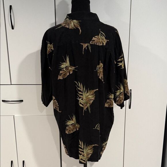 Boca Classics Hawaiian Tropical Print Button-Up silk Shirt. Size L - Picture 4 of 6